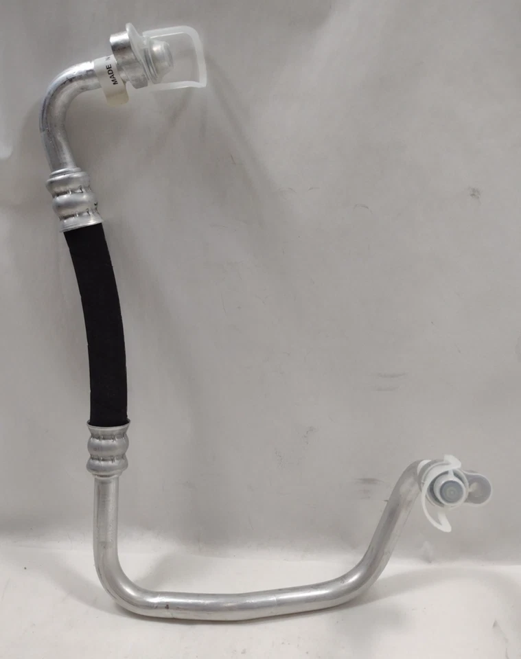 Manguera de succión de refrigerante de aire acondicionado GM 25725862 genuina OEM 25725862 Foto 2 de 4