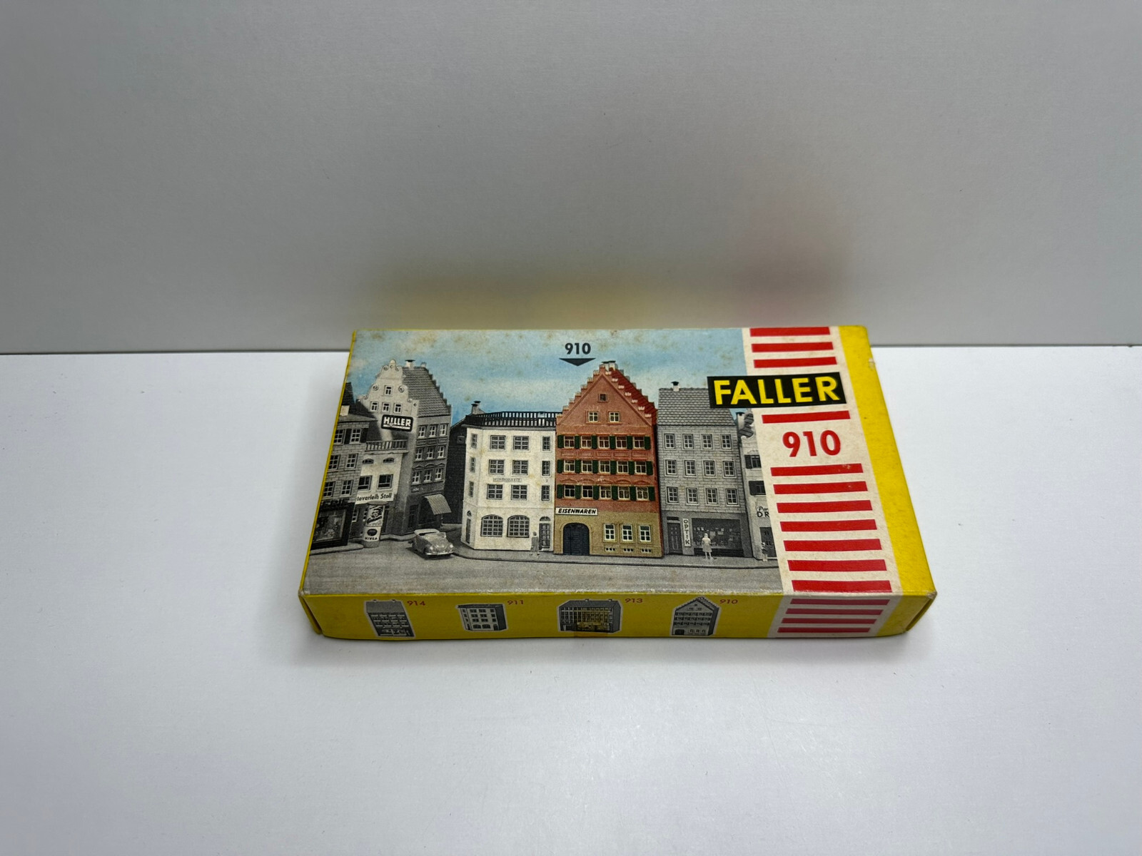 Faller H0 - B-910 - Décor - Kit de construction Hôtel