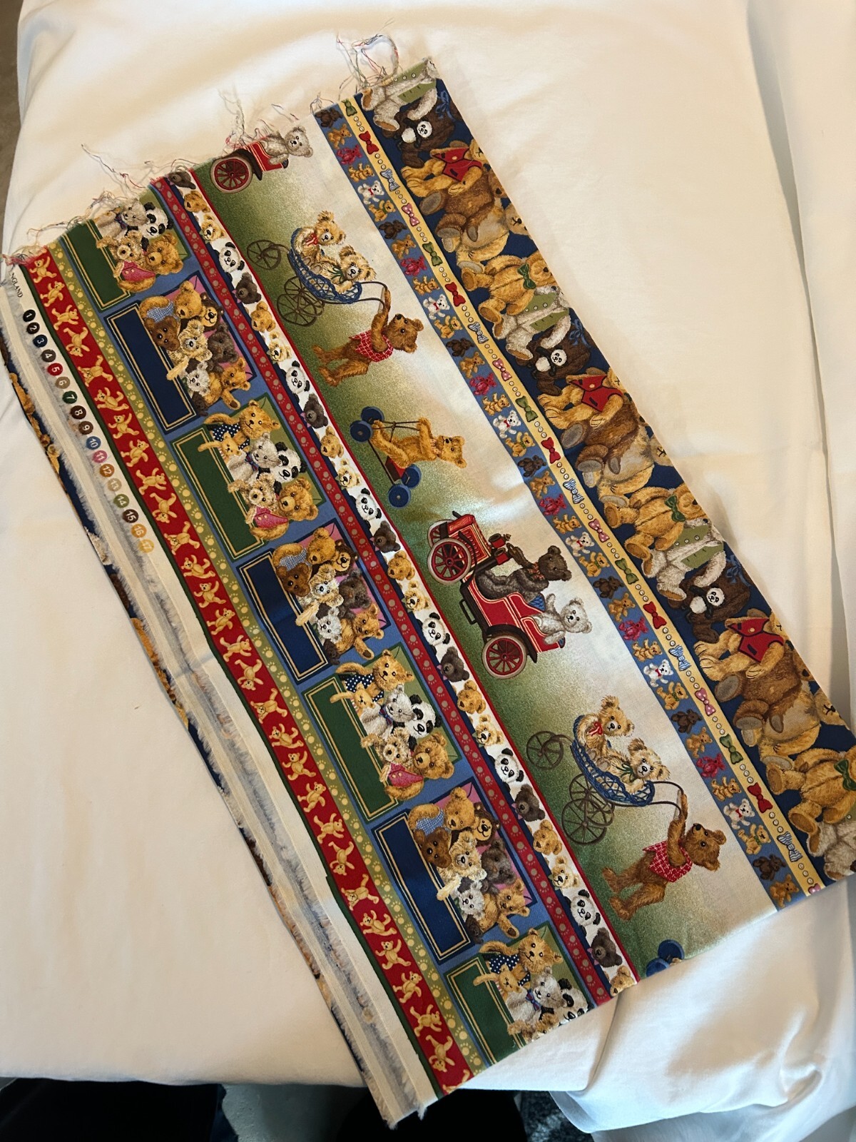 Makower UK England - Bears Stripe - 37X44 Panel