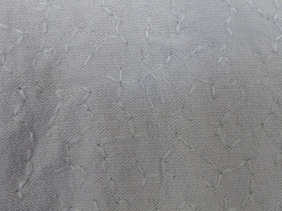 gilet H&M de soirée court manches trois quart beige brodé d'oeillets argentés - Photo 4/4