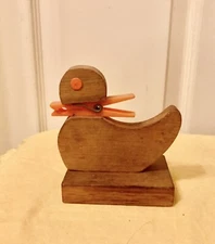 Wood Duck Letter Note Memo Clip Recipe Holder Desktop Stand Orange Clothes Pin