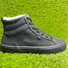 Cariuma OCA Therma High Womens Size 7.5 All Black Outdoor Suede Boots Shoes