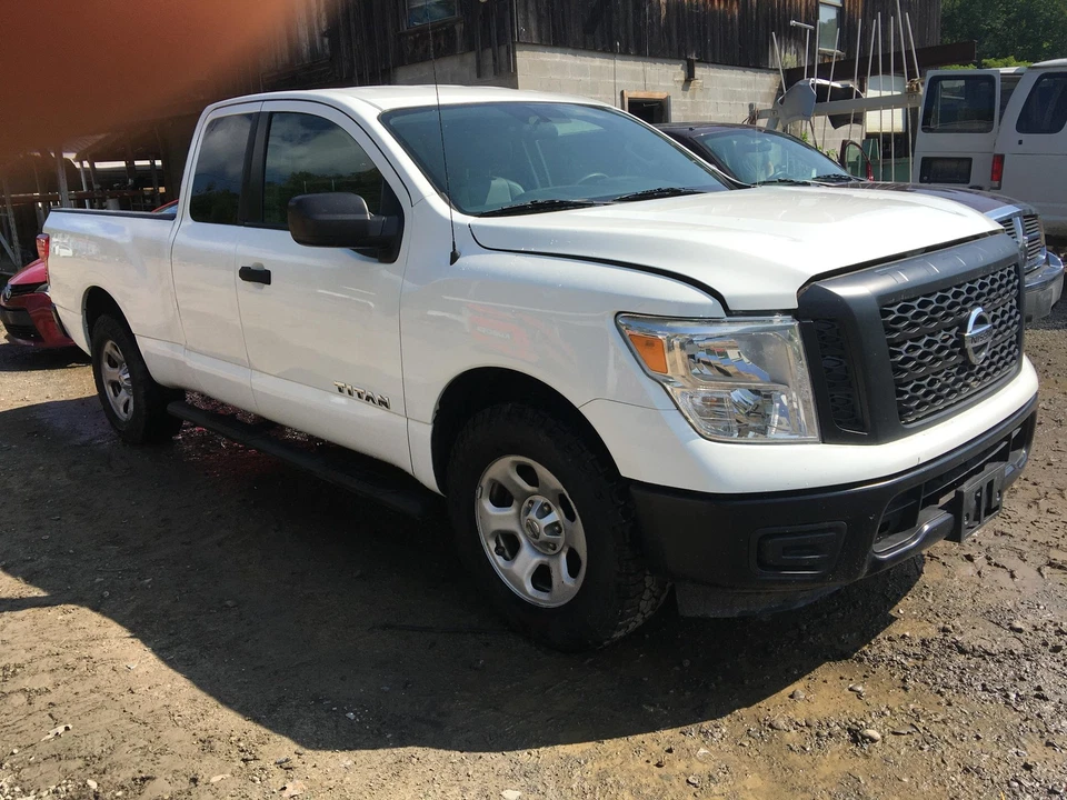 17 NISSAN TITAN Evaporator Canister - Image 3 of 4