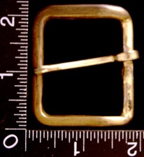 LL16107 VINTAGE CUT-OUT RECTANGULAR DESIGN GOLDTONE TONGUE TYPE BELT BUCKLE