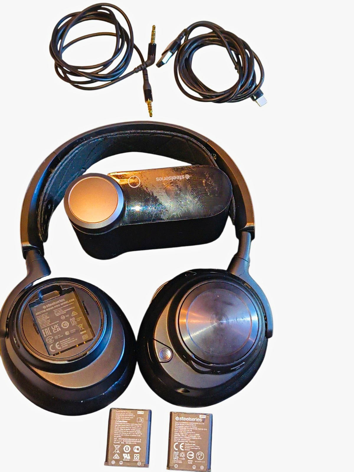 SteelSeries Arctis Nova Pro Wired 3.5mm Over-Ear Headset Black w/ Cables