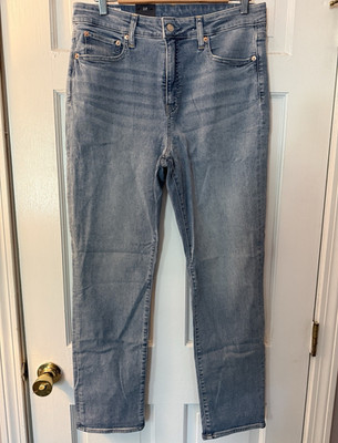 GAP Women s Light Wash Denim Jeans Classic Straight High Rise Stretch Size 32