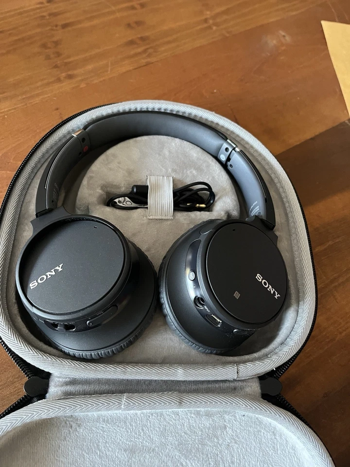 SONY WH-CH700N Wireless Noise Canceling Over-the-Ear Headphones - Black - Image 3 of 4
