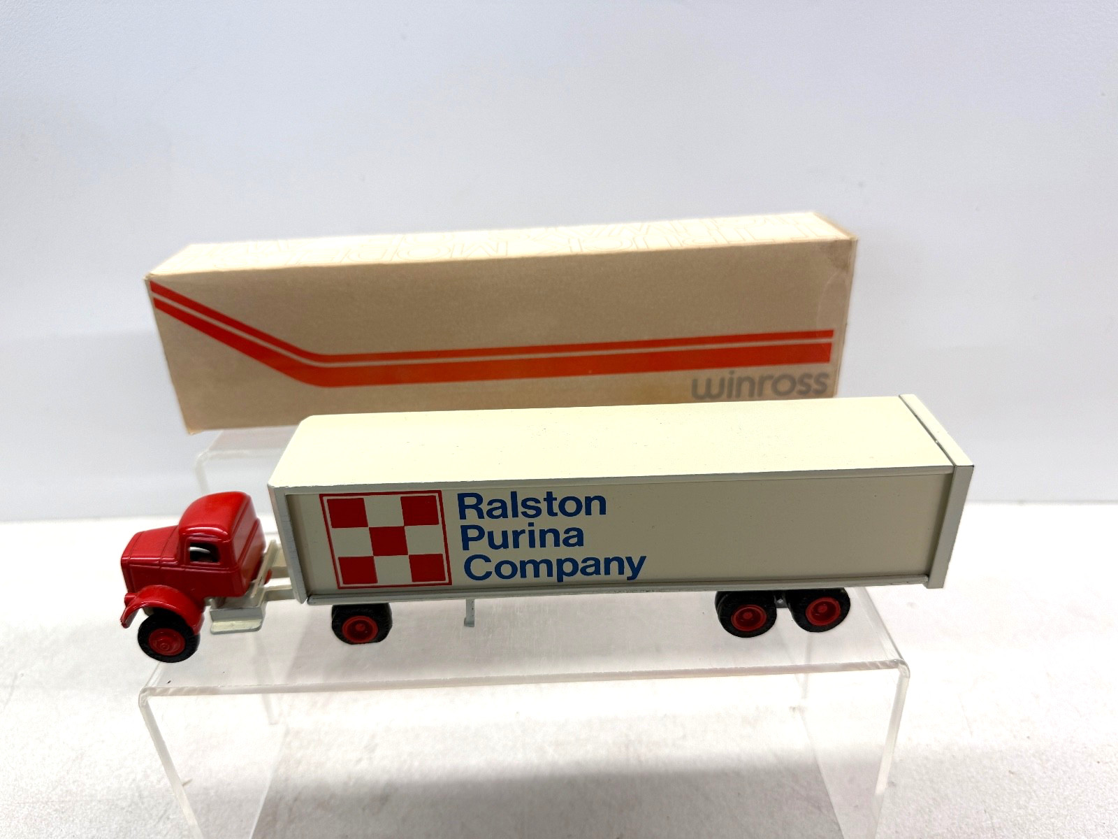 Dog Semi Trailer 1/64 1974 W Box Vintage