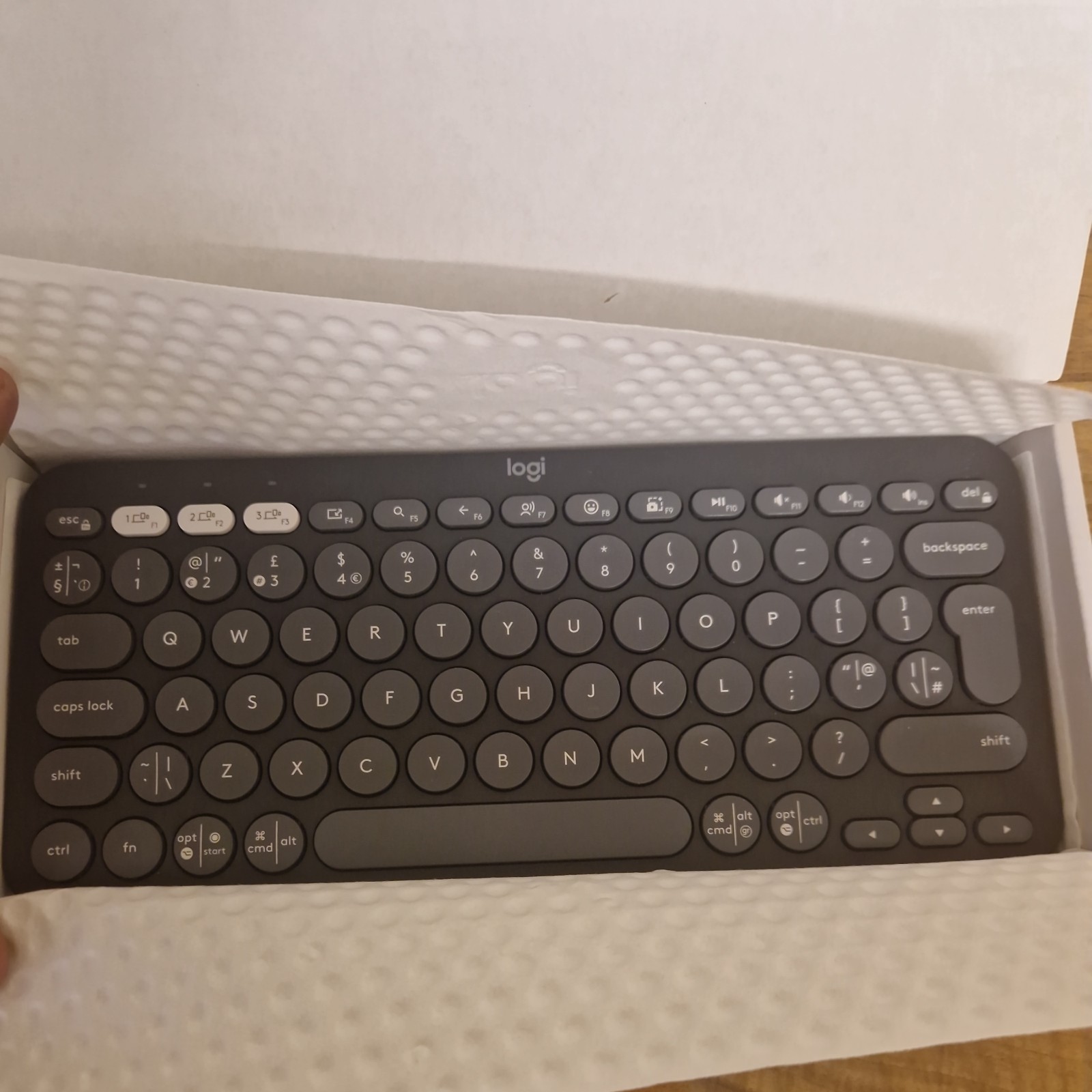 Logitech Pebble Keys 2 K380s Multi-Device Bluetooth Wireless Keyboard