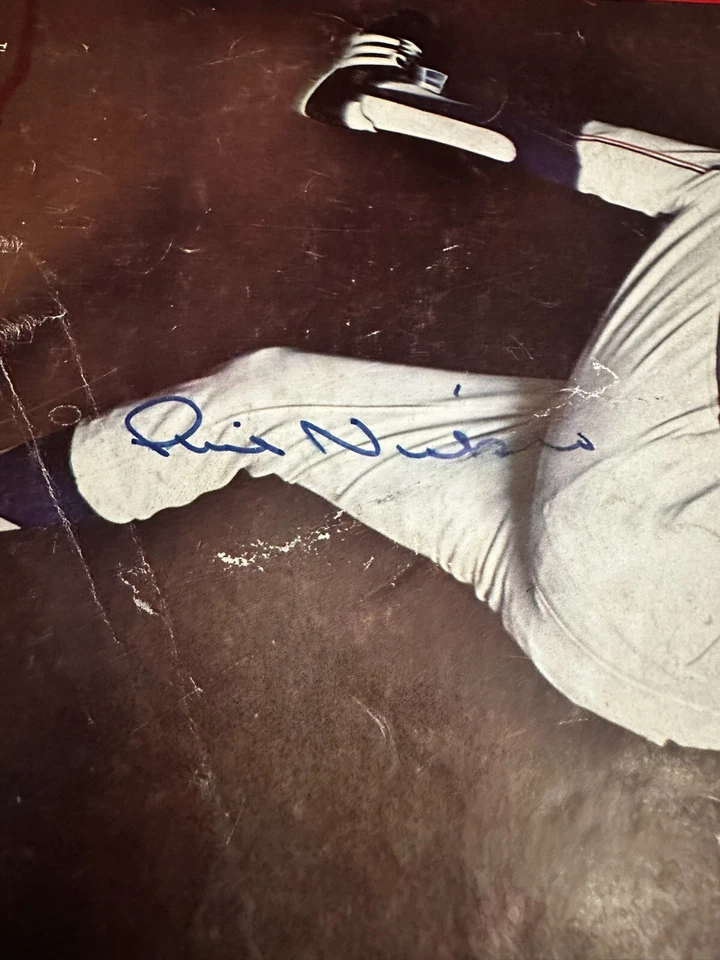 Atlanta Braves Scorebook signed by Phil Niekro 1975 - Image 2 of 4