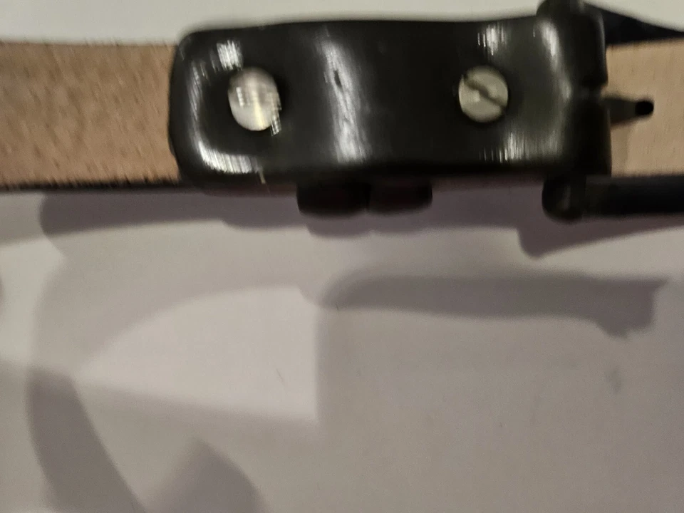 Cinto de couro italiano genuíno vintage Kenneth Cole New York, preto, tamanho médio 1,5 - Imagem 3 de 4