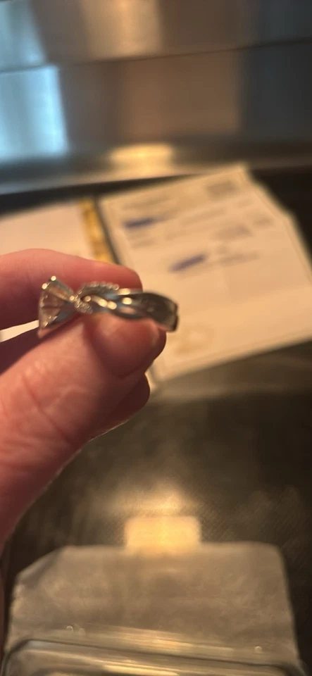 Anillo de diamantes en forma de pera de 1,52 con 0,82 en boda. Foto 2 de 4