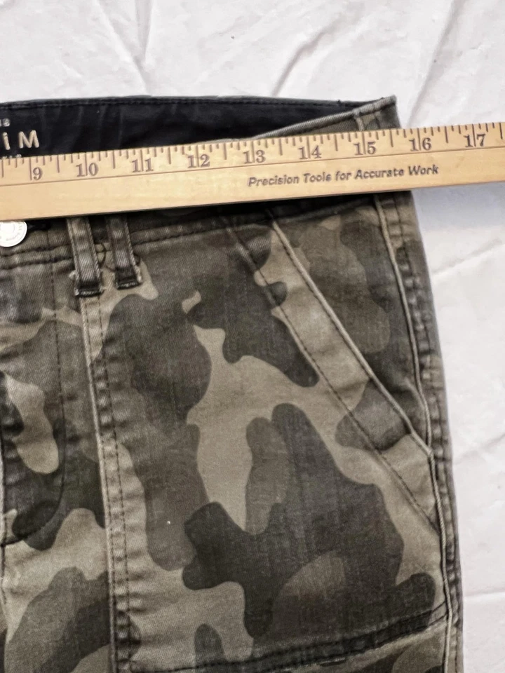 SLIM Ankle Pants Womens 10 Green Camo Stretch Zip Hem Utility Pockets - Image 4 of 4