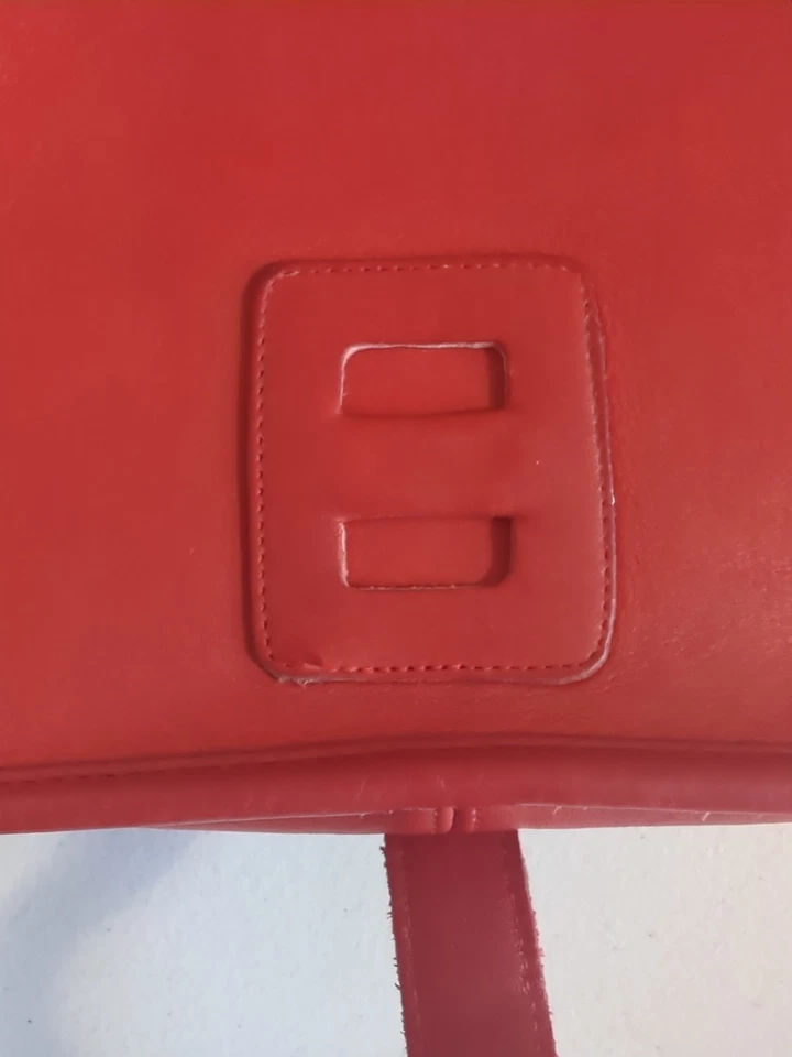 Vtg 70s Coach Leather NYC Made Red Saddle Bag/Crossbody Purse W/Brass Tag  - Image 4 of 4