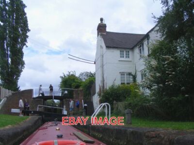 PHOTO  STOURBRIDGE CANAL LOCK 10 COTTAGE BRIDGE STEADY PROGRESS LOCKING UP THROU