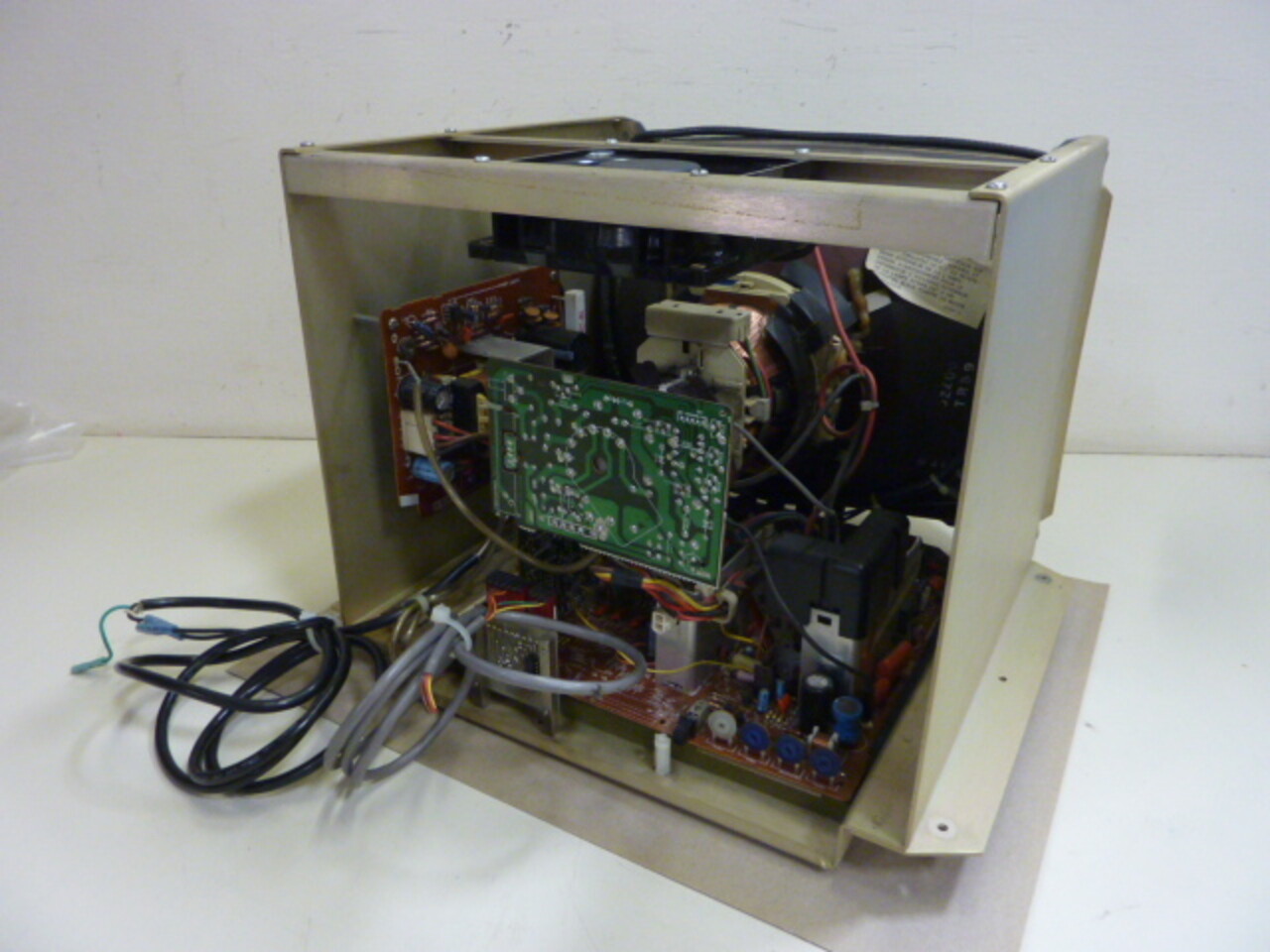 MAGNAVOX Monitor CM8764 074G Used #66928 | eBay