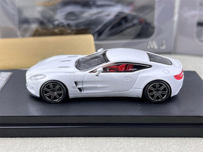 MJ 1/64 Scale For Aston Martin ONE77 White Diecast Car Model Toy