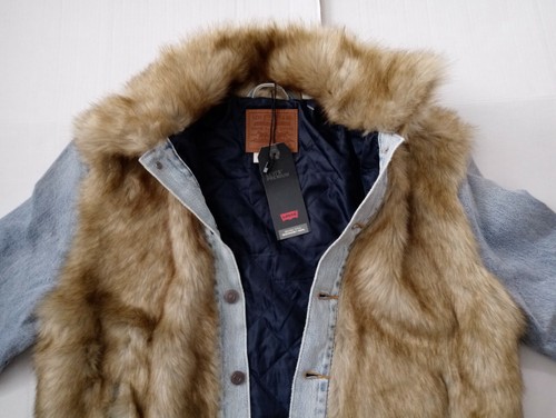 LEVI'S Oversized Faux Fur Furry Fury Denim Trucker Jacket WOMEN'S SIZE MEDIUM - Picture 3 of 9