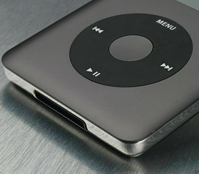 Apple iPod Classic 7th generation Black Silver 160/256/512/1TB/2TB Sealed Box YH10741