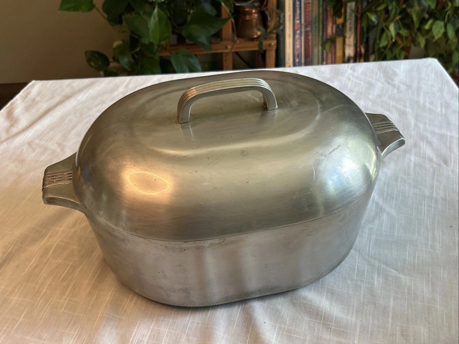 Vintage MAGNALITE Sidney 0 Wagner Ware 8 Qt Roaster W/ Lid Only 4265-P