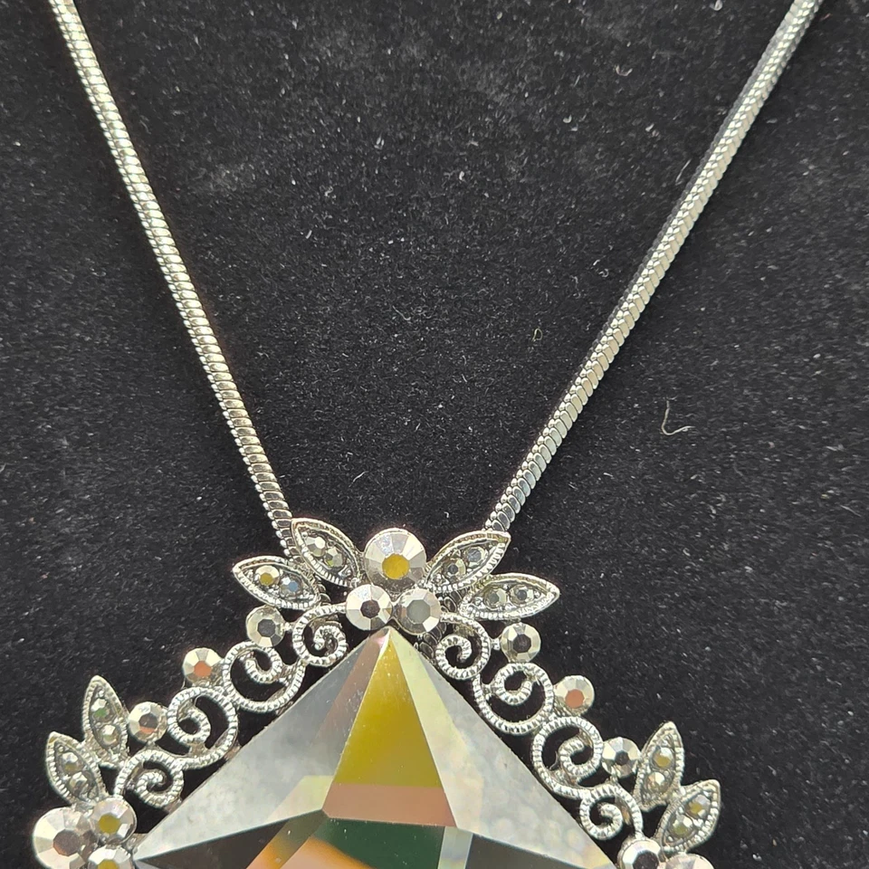 女士银色 Bolo 领带长链菱形吊坠和闪亮玻璃 38 — 第 3/4 张图片