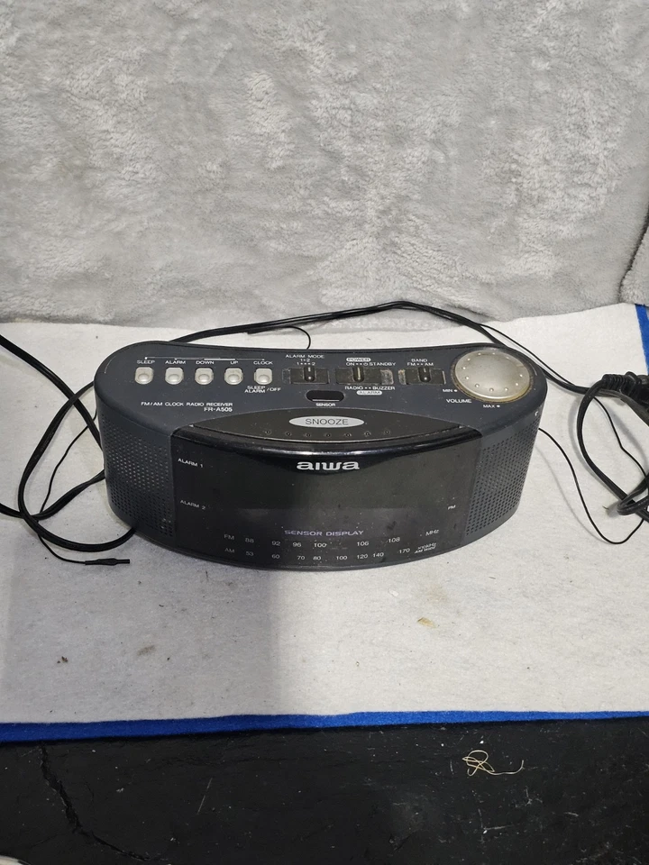 Aiwa FR-A505U AM/FM/ALARM CLOCK large display sensor display TESTED! - Image 2 of 4