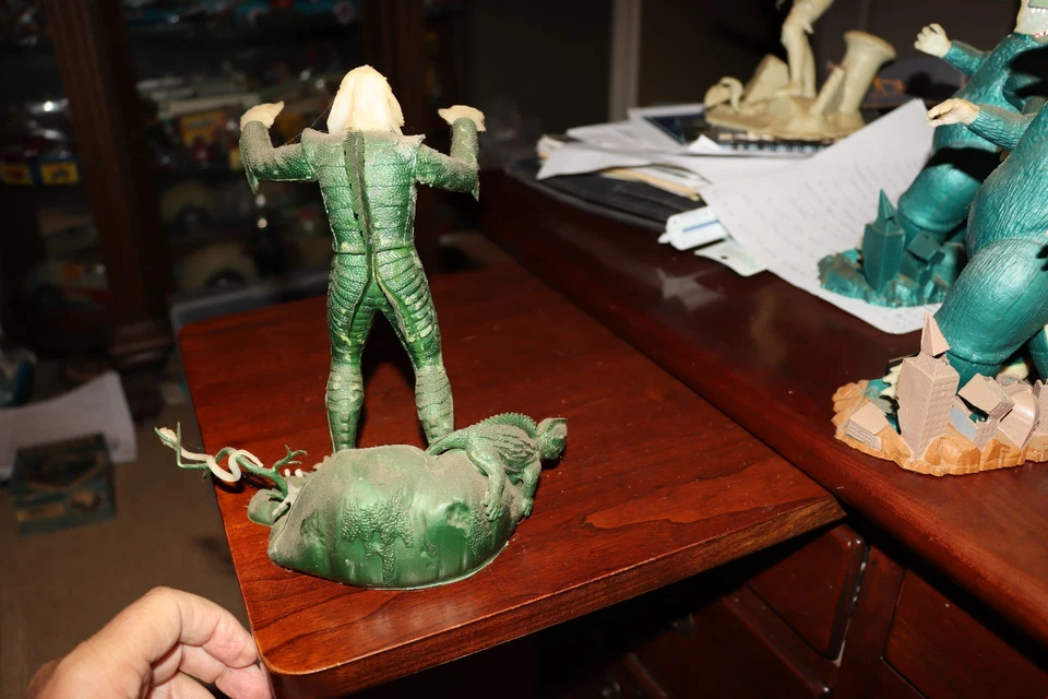 1963 Aurora CREATURE FROM THE BLACK LAGOON Built Model /Excellent WITH Twig LOT2 - Image 3 of 4