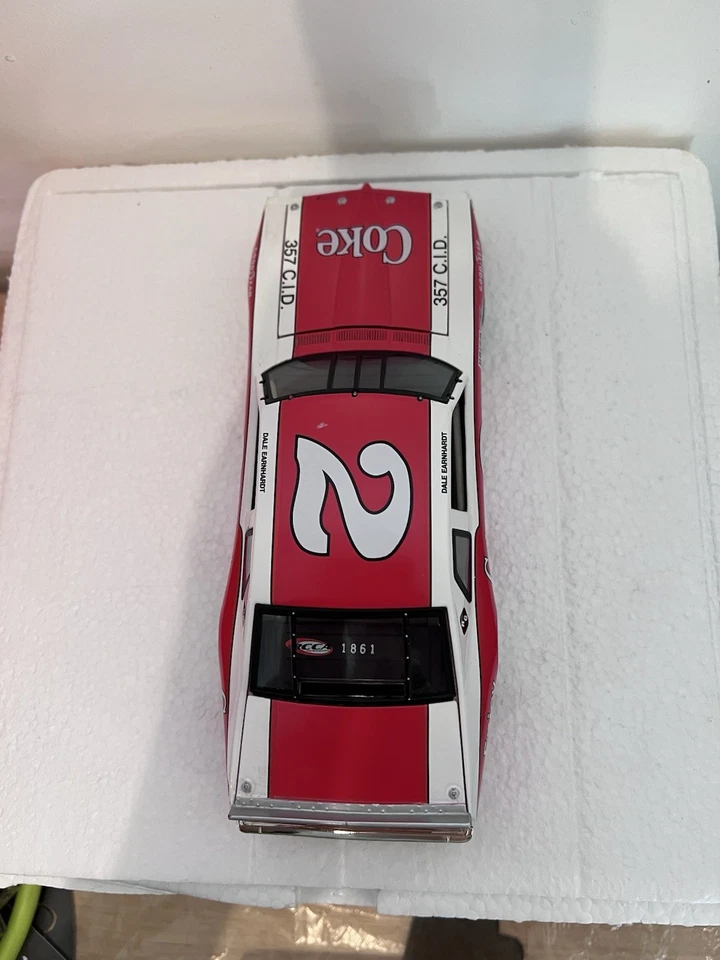 Banco de autos Dale Earnhardt #2 Coca-Cola escala 1:24 Ventura Club Foto 4 de 4