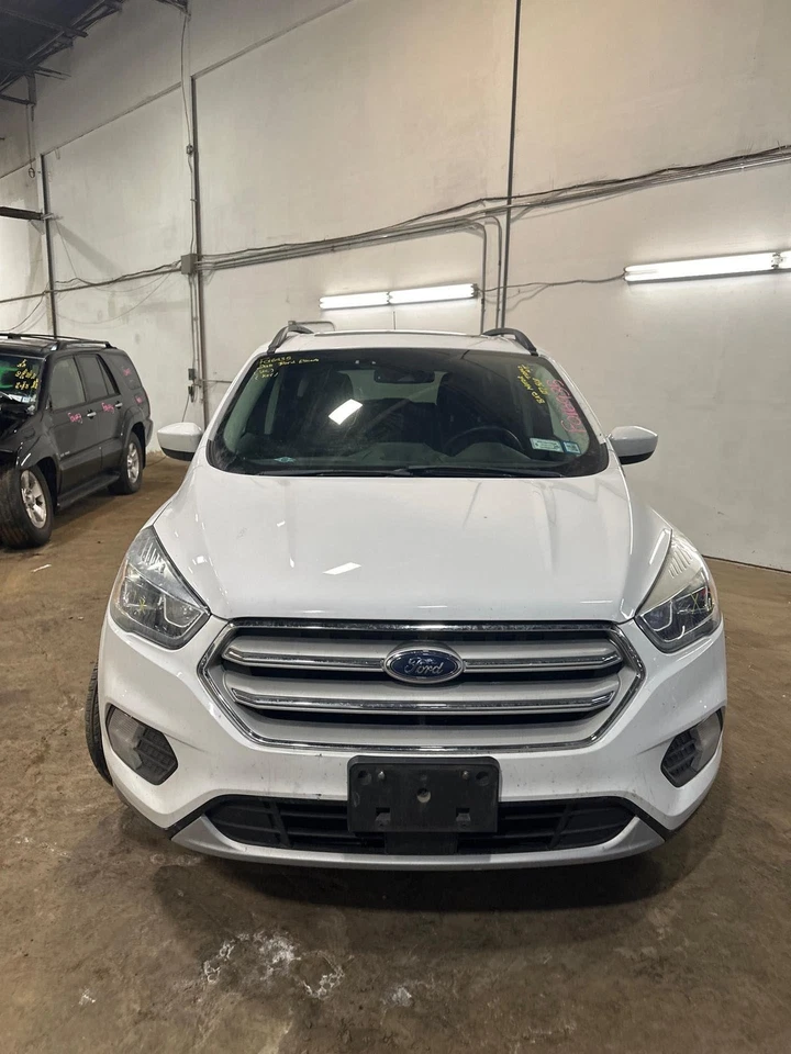 17 18 19 FORD ESCAPE Air Conditioning AC Compressor - Image 2 of 4