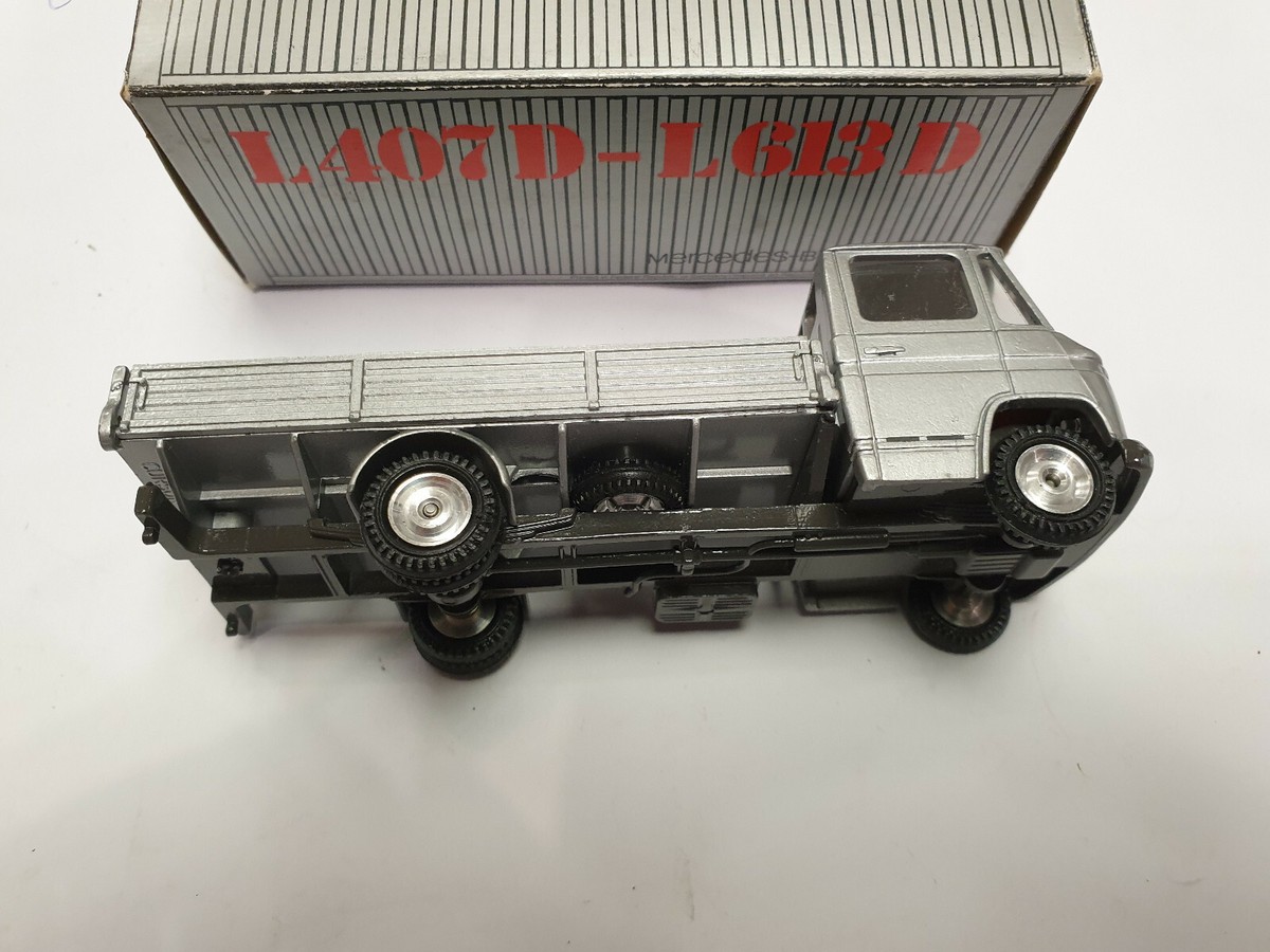 メルセデスベンツカーソルモデルmercedesbenz cursor 1267 Mercedes Benz Cursor Modell 1267 NZG L407D-L613D Kastenwagen