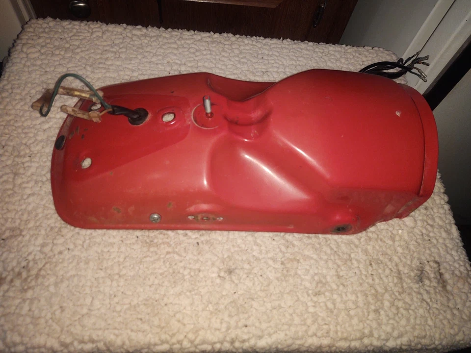 Para-lama traseiro Honda XL185S 1981 com fiação. 80101-437-000ZE - Imagem 2 de 4