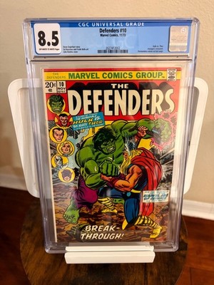 DEFENDERS #10   - CGC 8.5 - OW/WP - HIGH GRADE HULK VS THOR FIRST BATTLE!!!