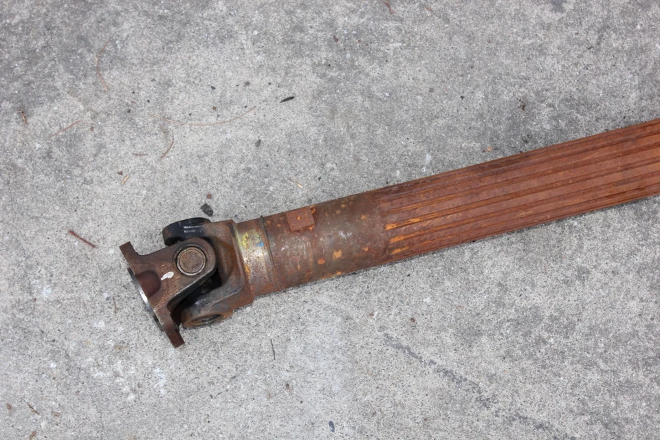 Jeep Wrangler Sahara 2012-2018 fabricante de equipos originales 4x4 eje de transmisión delantero Dana 30 52123551AC Foto 3 de 4