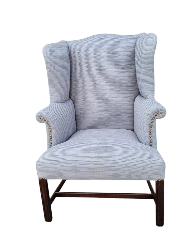 古董 19 世纪 Chippendale 带翼靠背椅修复内饰桃花心木 — 第 2/4 张图片