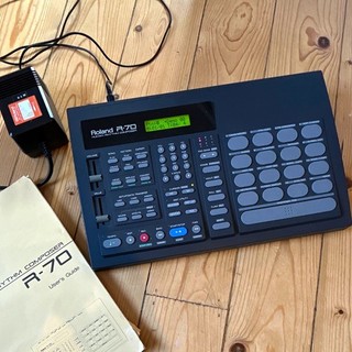 Roland R 70 Vintage Drum Machine with PSU & Manual