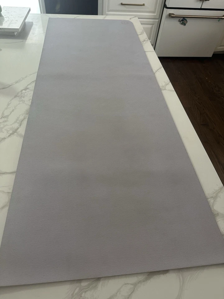 Lululemon The Mat 5 mm Hecho con Goma FSC™ Amarillo/Lila Lunares 26x71 *¡Con CORREA!* Foto 4 de 4