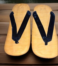 Japanese Geta Vintage Wooden Velvet sandals, Women s Size 6.5