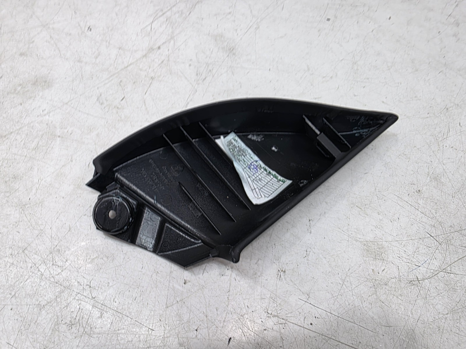Lamborghini Urus Front Left Upper Side door
