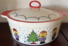 Peanuts Snoopy & The Gang Christmas Snow 10"x 4" Covered Casserole Dish New 2025
