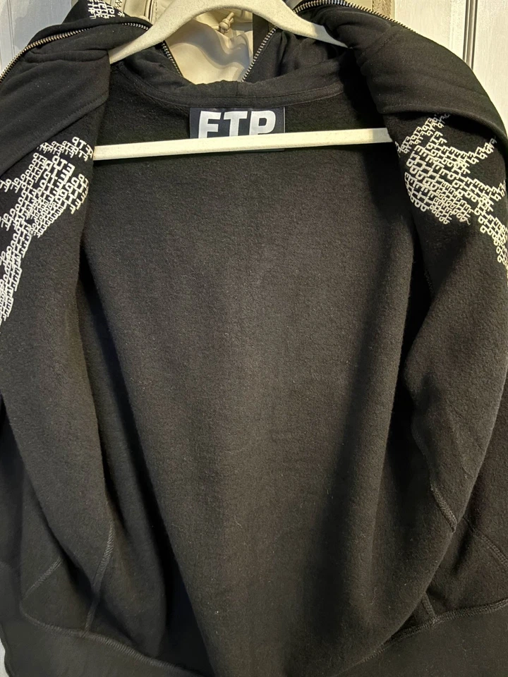 Auténtica sudadera con capucha con cremallera completa FTP negra esqueleto brillante en la oscuridad 2021 para hombre Foto 3 de 4