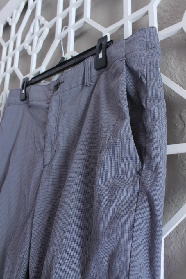 Tommy Bahama Shorts Mens 36 Gray Chino Lightweight Performance Nylon Stretchy - Image 4 of 4