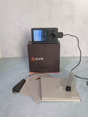 Microsoft Zune 30GB Black Digital Media Player Model 1089 Works When Plugged In