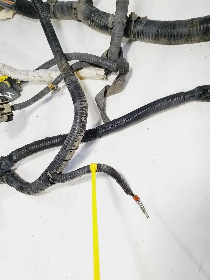 2017 日产 Titan XD 原始设备制造商驾驶室车架车身线束 5.0L — 第 4/4 张图片