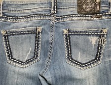 Y2K Style Miss Me Capri Jeans Women  s 26 Distressed Thick Stitch Boyfriend