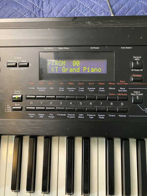 Ensoniq KT-76digital/synth/workstation 64 voice midi fully
