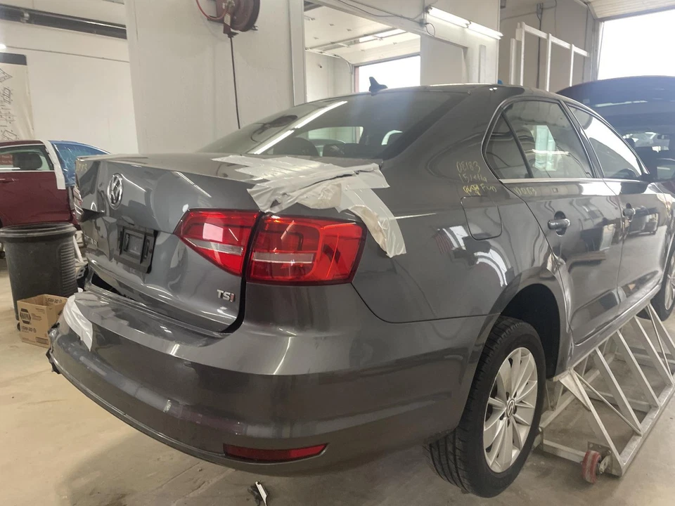 Used Front Right Seat Belt Front fits: 2015 Volkswagen Jetta bucket seat Sdn pas Foto 3 de 4