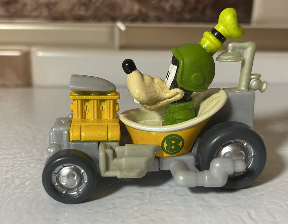 Disney Mickey And The Roadster Racers Goofy's Turbo Tubster