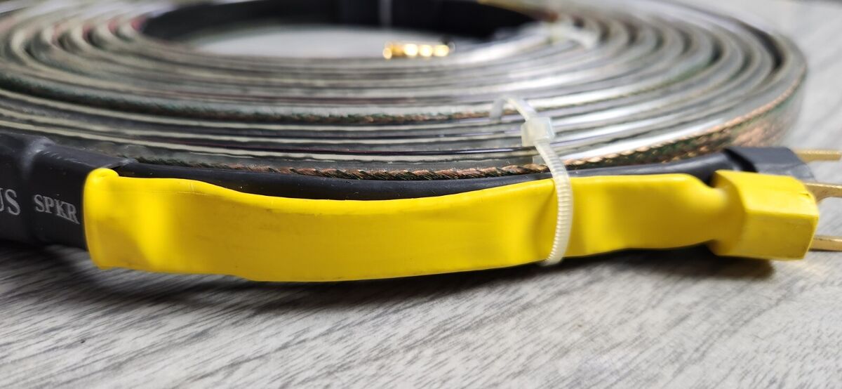 Analysis Plus Oval 9 Speaker Cable (Single) 25 ft T1 Spade Analysis Plus Oval 9 Speaker Cable (Single) 25 ft T1 Spade