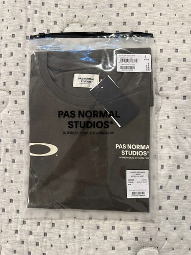 Oakley X Pas Normal Studios t shirt size:Large Limited Edition