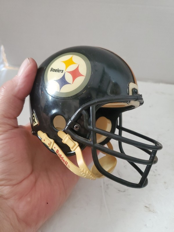 Riddell Pittsburgh Steelers Mini Pet Helmet  NFL Throwback Logo Collectible